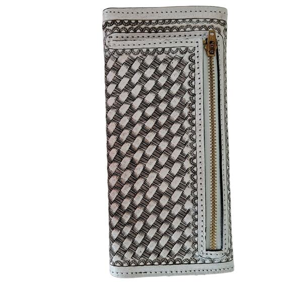 Hand tooled leather wallet trifold White 7 1/2"x 4" BOHO Chic Mexican Artisan - Picture 6 of 6